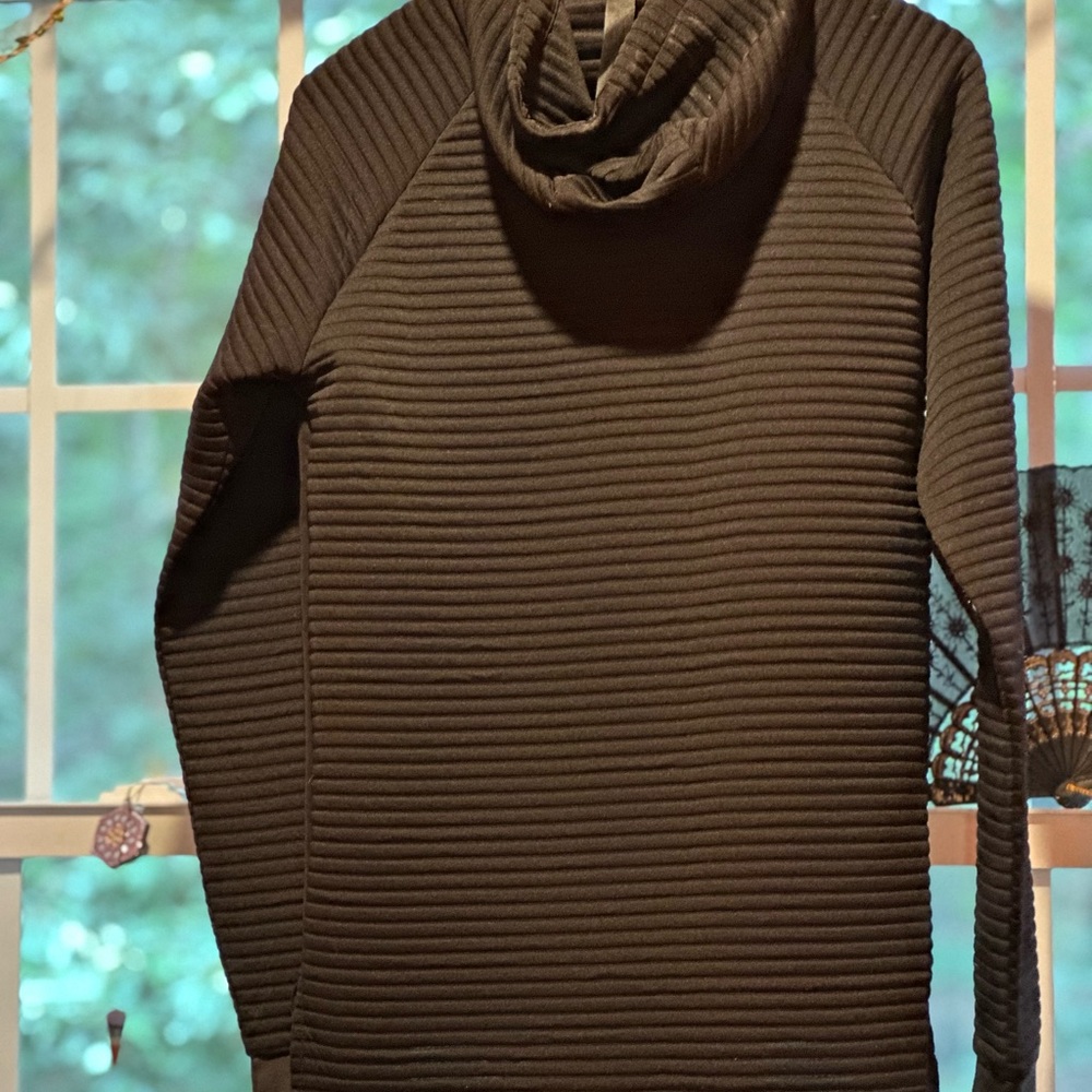 Men’s Ribbed Athletic Hoodie - Picture 2 of 3